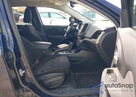 2015 Jeep Cherokee Latitude из США, поврежденный, VIN 1C4PJMCS1FW733258